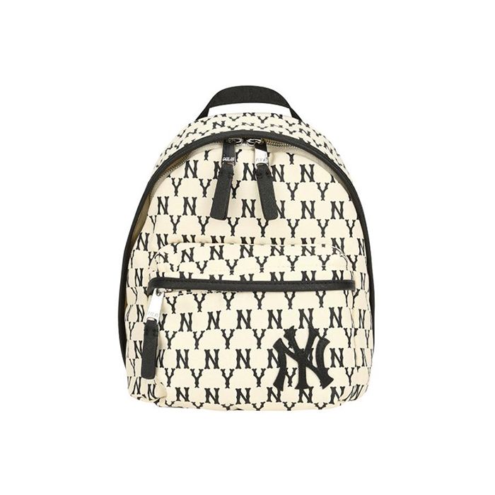 Đặc điểm nổi bật Balo MLB Newyork Yankees Monogram Mini Màu Trắng